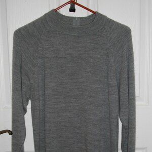 back 1/4 zip sweater, gray